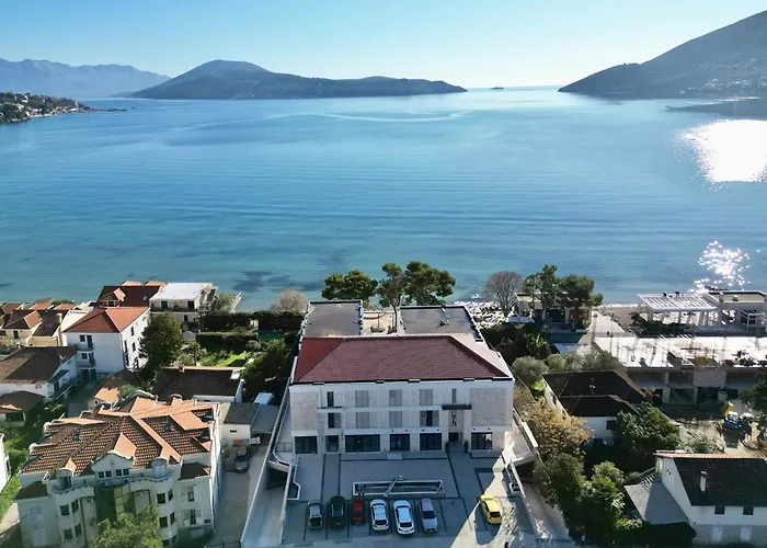 Isidora Seafront Apartments